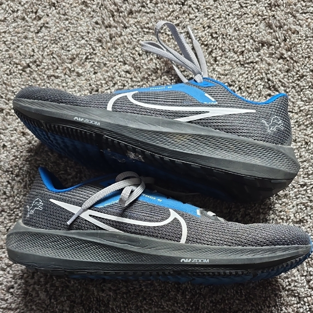 Detroit Lions Nike Men's Gray and Blue Running Shoes